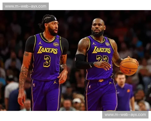 湖人首节36分由詹皇创造 老将控场能力碾压独行侠青年军 湖人首节36分由詹皇创造 老将控场能力碾压独行侠青年军