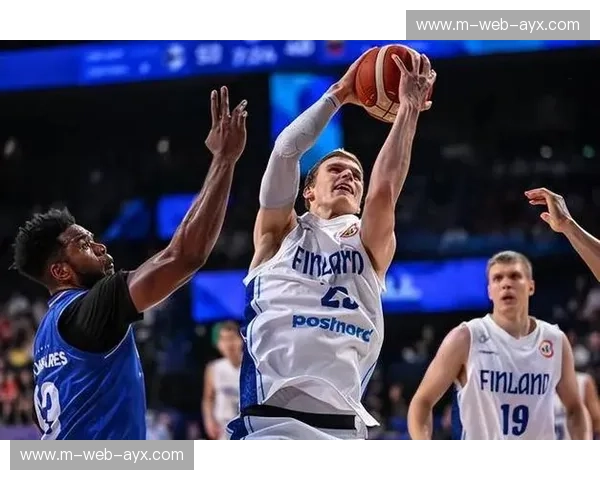 爵士马尔卡宁领衔锋线 哈迪轮换体系注重空间与投射能力构建 爵士马尔卡宁领衔锋线 哈迪轮换体系注重空间与投射能力构建